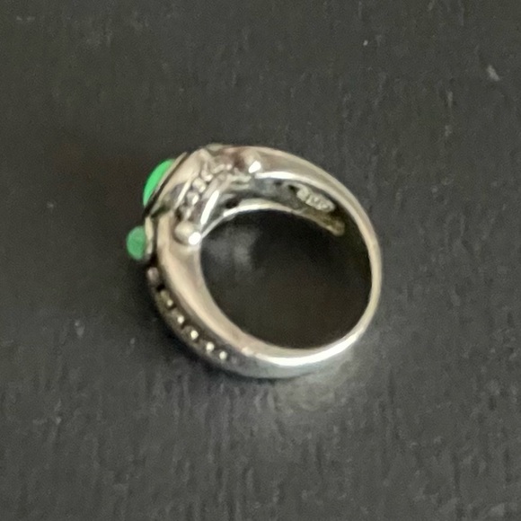 Green Onyx and Sterling Silver Ring Size 6 - Picture 4 of 5